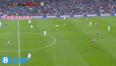 开局平推！佩雷拉1分20秒TKO安卡拉耶夫，重夺轻重量级世界冠军