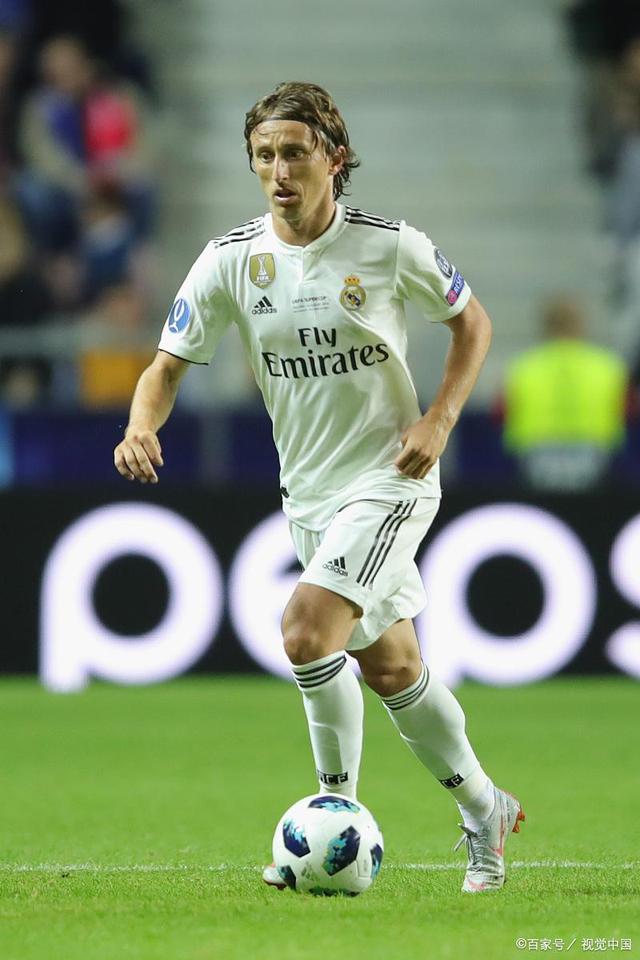 米体：那不勒斯冬窗急需补腰，已联系曼联询问引进梅努可行性