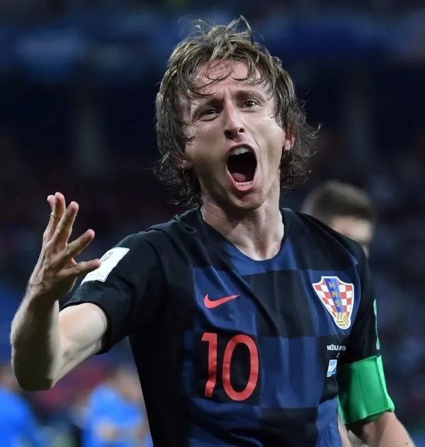 拜仁vs葡萄牙体育：凯恩、奥利塞、卡尔首发，阿方索替补