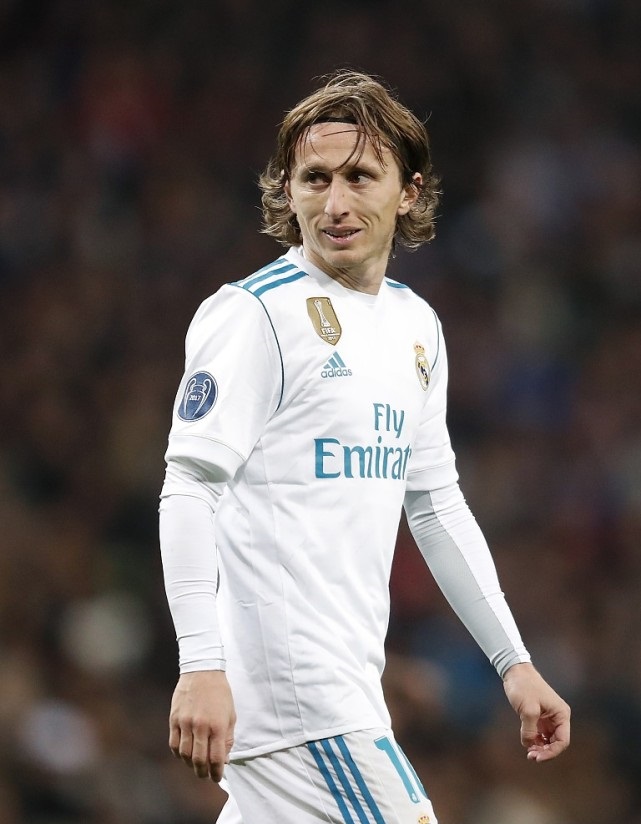 曼晚：曼联有信心在出售“弃将小队”前为引进谢什科提供资金